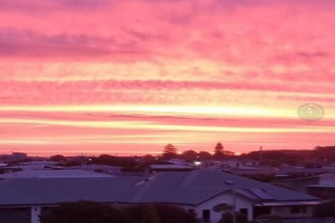 Photo of property in 13 Teppett Place, Foxton Beach, Foxton, 4815