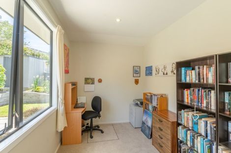 Photo of property in 8 Dusky Crescent, Aotea, Porirua, 5024