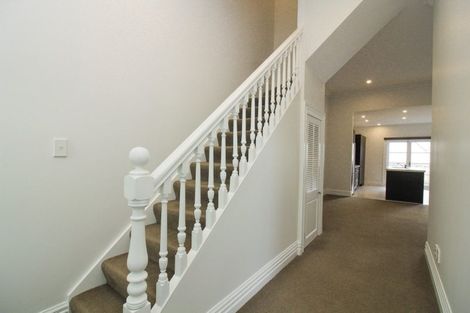 Photo of property in 68 Roxburgh Street, Mount Victoria, Wellington, 6011