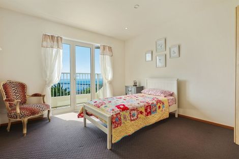 Photo of property in 7 Gardenhill Lane, Redcliffs, Christchurch, 8081