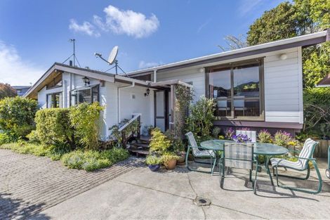 Photo of property in 28 John Witton Drive, Crofton Downs, Wellington, 6035