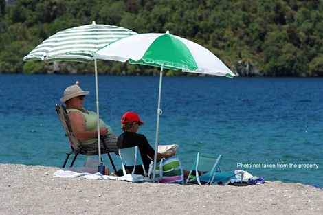 Photo of property in 2 Lakemere Way, Kinloch, Taupo, 3377