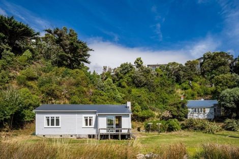 Photo of property in 57-59 Seaview Road, Paremata, Porirua, 5024