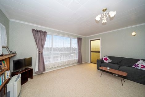 Photo of property in 1 Endeavour Street, Marfell, New Plymouth, 4310