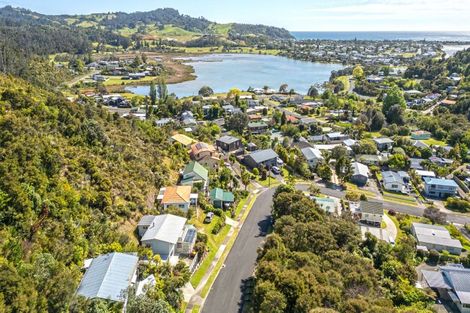 Photo of property in 33 Windsor Drive, Tairua, 3508