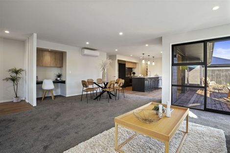 Photo of property in 10 Pierce Street, Marshland, Christchurch, 8083