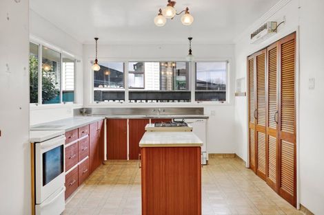 Photo of property in 23 Hinau Street, Inglewood, 4330
