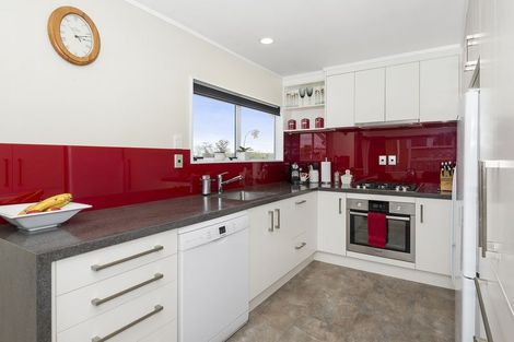 Photo of property in 6 Lorelei Place, Opaheke, Papakura, 2113