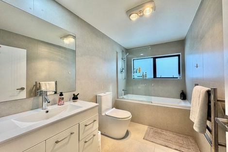 Photo of property in 30 Minhas Road, Papakura, 2110