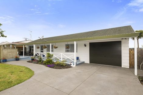 Photo of property in 6 Lorelei Place, Opaheke, Papakura, 2113