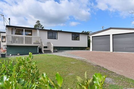 Photo of property in 165 Carnoustie Drive, Wattle Downs, Auckland, 2103