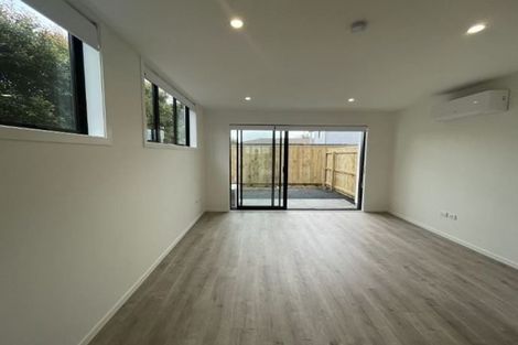 Photo of property in 15/12 Tawa Road, Te Atatu Peninsula, Auckland, 0610