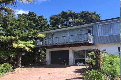 Photo of property in 35 Raymond Terrace, Northcote, Auckland, 0627