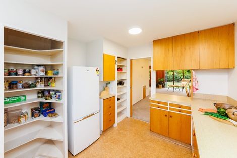 Photo of property in 25 Heathcote Place, Fitzherbert, Palmerston North, 4410