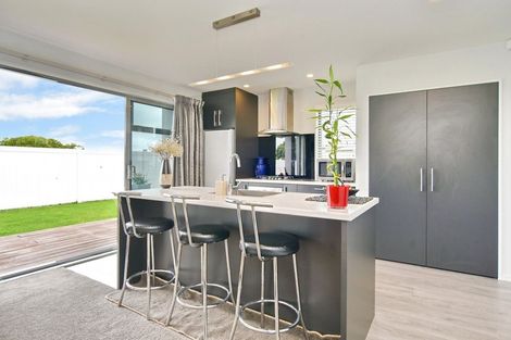 Photo of property in 100 Broadhaven Avenue, Parklands, Christchurch, 8083