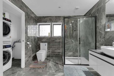 Photo of property in 1/18 Frobisher Way, Clendon Park, Auckland, 2103