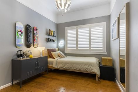 Photo of property in 15 Albert Road, Devonport, Auckland, 0624