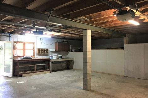 Photo of property in 16 Elmira Place, Browns Bay, Auckland, 0630