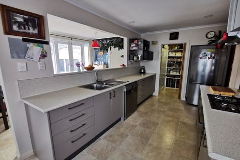 Photo of property in 7 Wheatley Street, Naenae, Lower Hutt, 5011