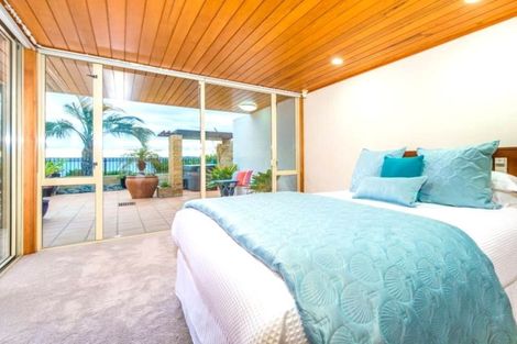 Photo of property in 96 Tindalls Bay Road, Tindalls Beach, Whangaparaoa, 0930