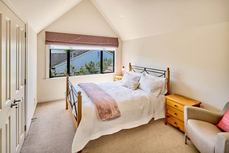 Photo of property in 15 Hautana Square, Woburn, Lower Hutt, 5010