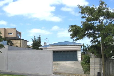 Photo of property in 171 Birkenhead Avenue, Birkenhead, Auckland, 0626