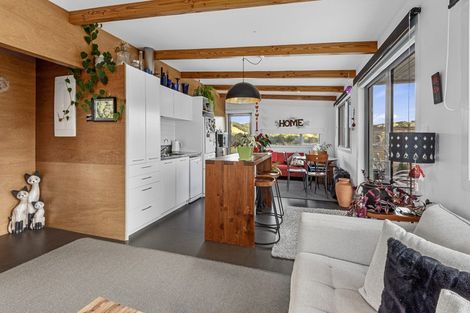 Photo of property in 1 Manaaki Circle, Paparoa, 0571