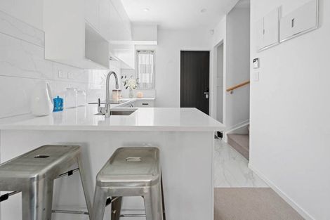 Photo of property in 2/112 Moore Street, Howick, Auckland, 2014