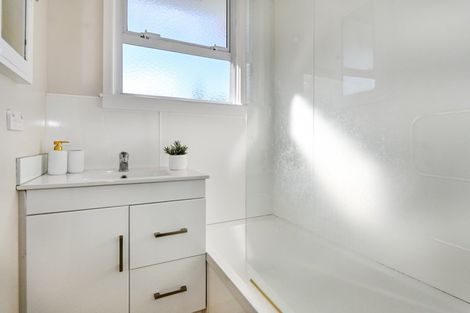 Photo of property in 1/407 Avenue Road West, Hastings, 4122