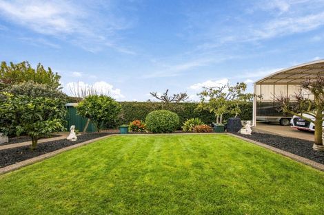 Photo of property in 32 Grace James Road, Pukekohe, 2120