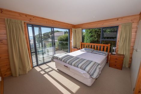 Photo of property in 4 Kotare Drive, Coopers Beach, 0420