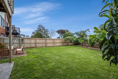 Photo of property in 32 Secoia Crescent, Mangere, Auckland, 2022