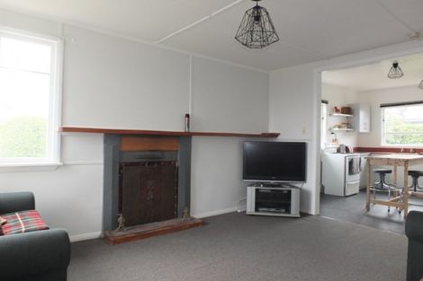 Photo of property in 4 Taylor Street, Foxton Beach, Foxton, 4815