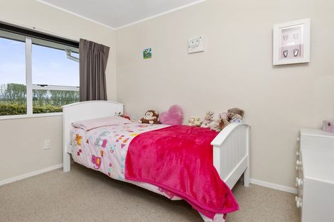 Photo of property in 6 Lorelei Place, Opaheke, Papakura, 2113