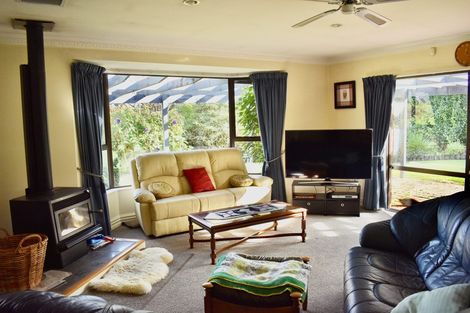 Photo of property in 53 Railway Terrace, Ohau, Levin, 5570