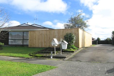 Photo of property in 15 Woodfield Avenue, Roslyn, Palmerston North, 4414