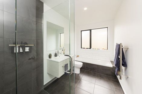 Photo of property in 3 Sardinia Grove, Fitzherbert, Palmerston North, 4410