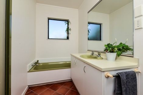 Photo of property in 2 Olwyn Green, Dinsdale, Hamilton, 3204