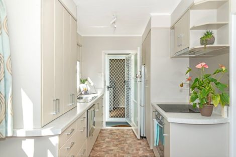 Photo of property in 69 Iranui Road, Inner Kaiti, Gisborne, 4010