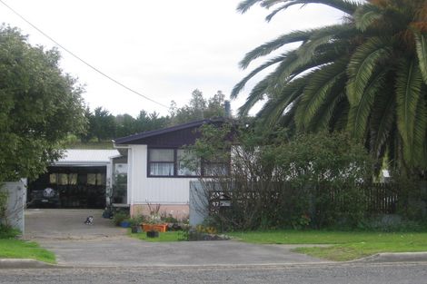 Photo of property in 97 King Street, Hikurangi, 0114