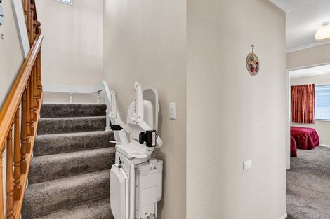 Photo of property in 20 Kellyville Heights, Merrilands, New Plymouth, 4312