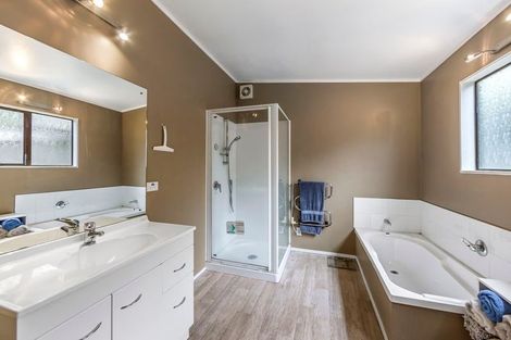 Photo of property in 40a Cedar Terrace, Stanmore Bay, Whangaparaoa, 0932