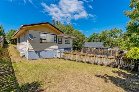 Photo of property in 6 Holmes Drive South, West Harbour, Auckland, 0618