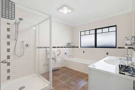 Photo of property in 3 Norm Pellow Drive, Manurewa, Auckland, 2105