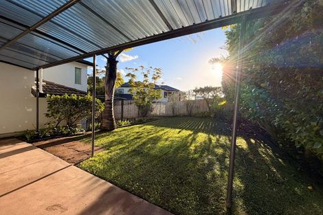 Photo of property in 28 Ballymore Drive, Pinehill, Auckland, 0632