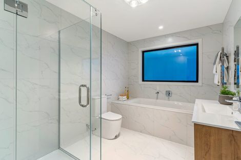 Photo of property in 6 Luff Place, Long Bay, Auckland, 0630