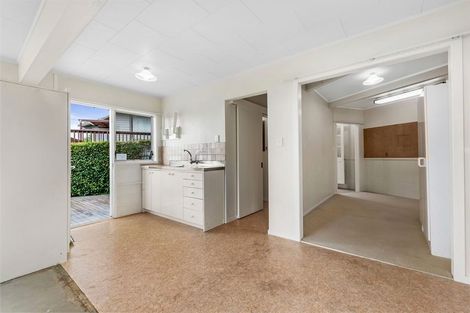 Photo of property in 81 Juniper Road, Sunnynook, Auckland, 0620