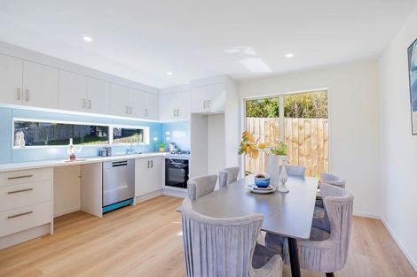 Photo of property in 6/18 Ludlow Terrace, Totara Vale, Auckland, 0627