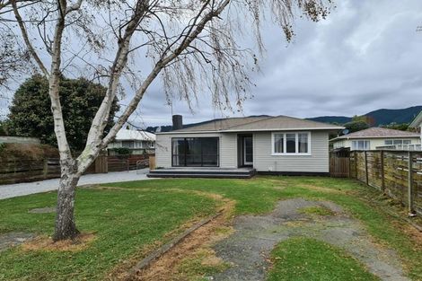 Photo of property in 86 Rata Road, Raumati Beach, Paraparaumu, 5032