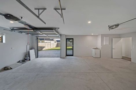 Photo of property in 1 Harrier Place, Amberley, 7410